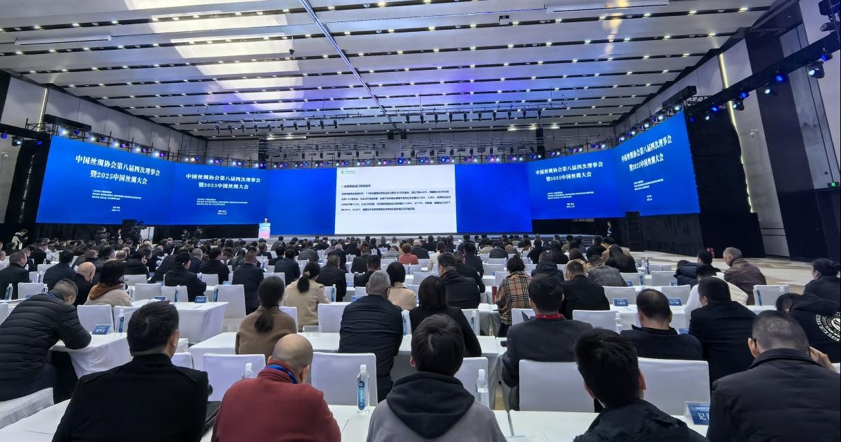 南充上智携自动化养蚕设备亮相丝博会获瞩目